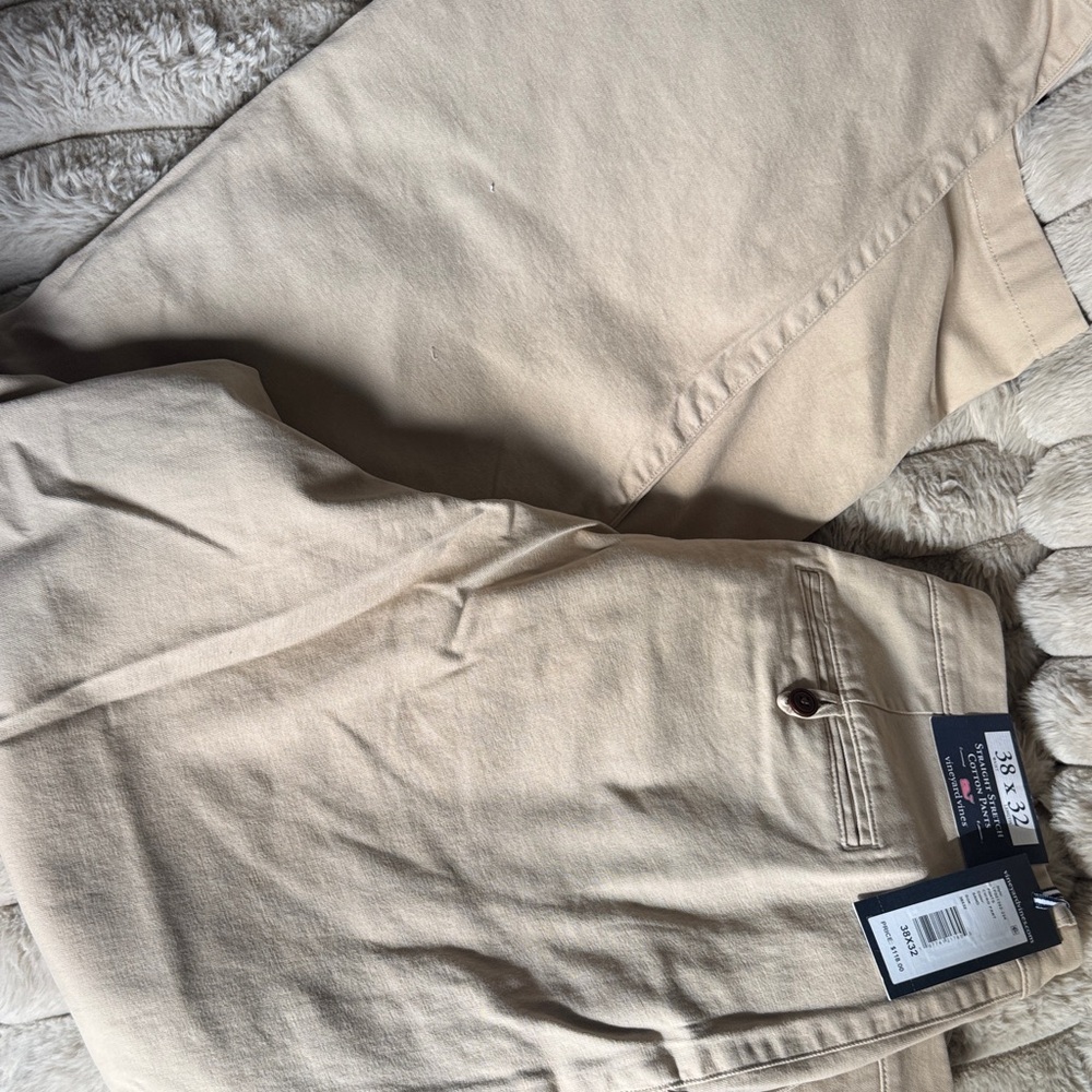 Vineyard Vines Men's Khaki Chinos in Light Beige